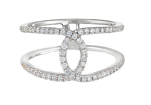 Diamond Double C Ring in 18 kt white gold
