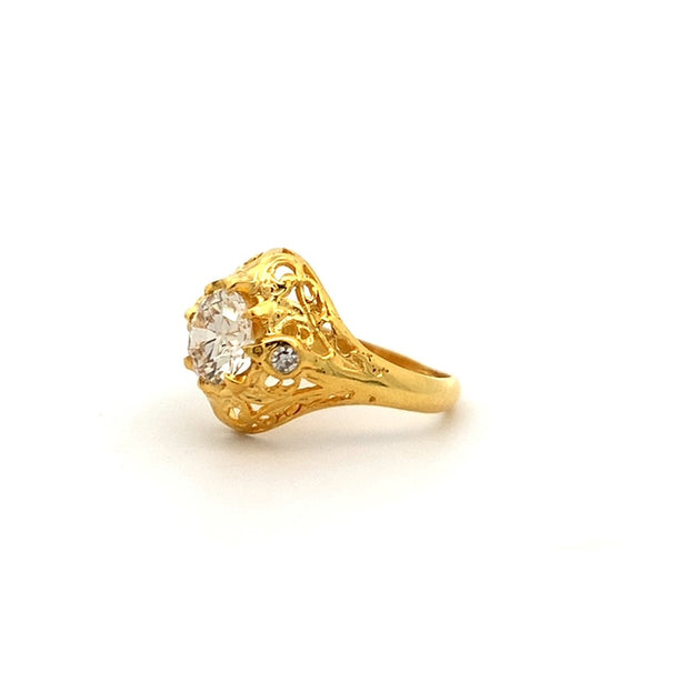 1.25 carat Old European Cut Diamond Engagement Ring in 18 kt Yellow Gold