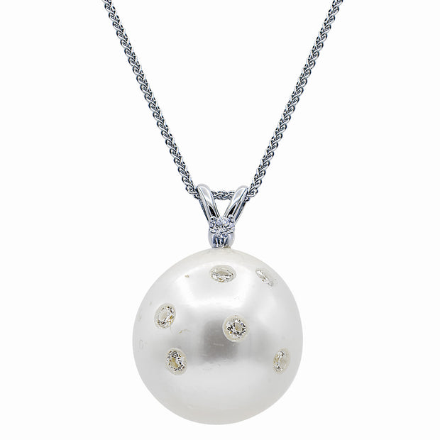 South Sea Pearl and Diamond Pendant in 18 kt white gold