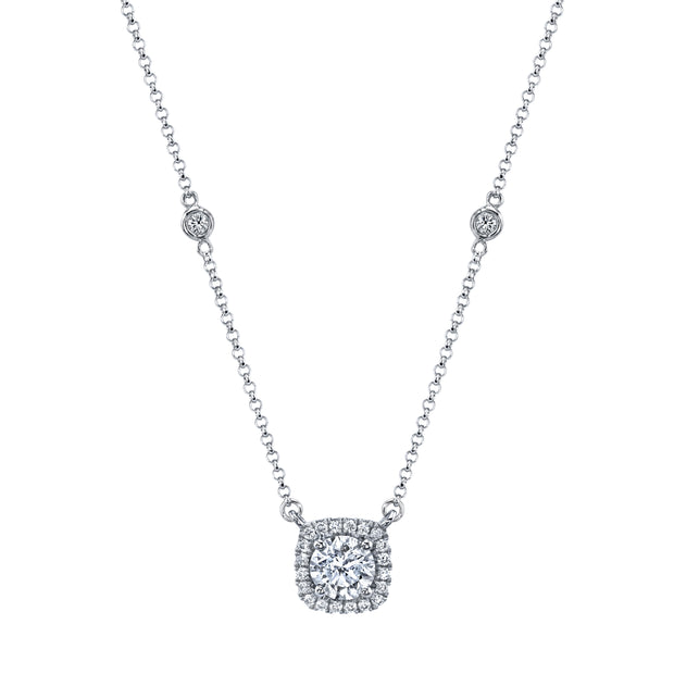 Diamond Halo Pendant in 18 kt White Gold