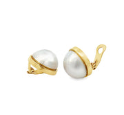 Vintage Mabe Pearl Earrings in 14 kt Yellow Gold