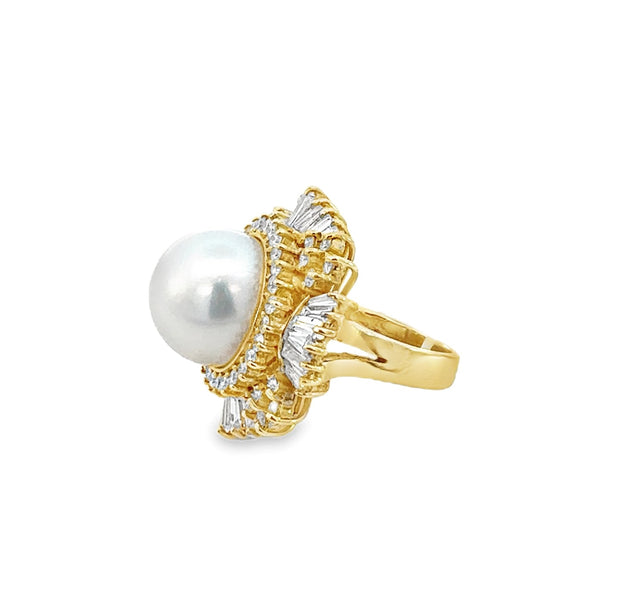 South Sea Pearl and Diamond Ring in 14 kt Yellow Gold