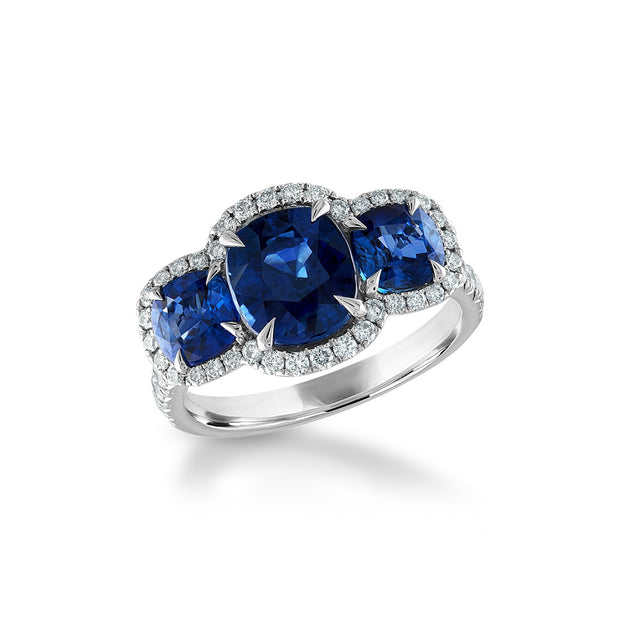 Sapphire and Diamond Ring in 18 kt white gold