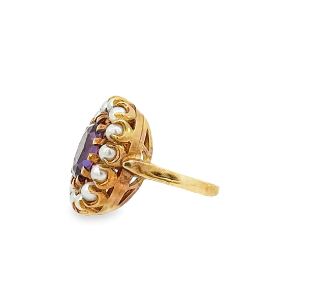 Vintage Amethyst and Pearl Ring in 14 kt Yellow Gold