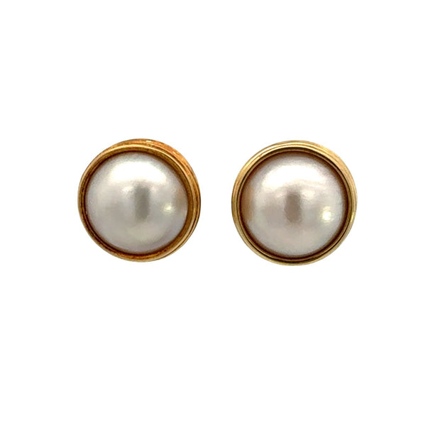 Vintage Mabe Pearl Earrings in 14 kt Yellow Gold
