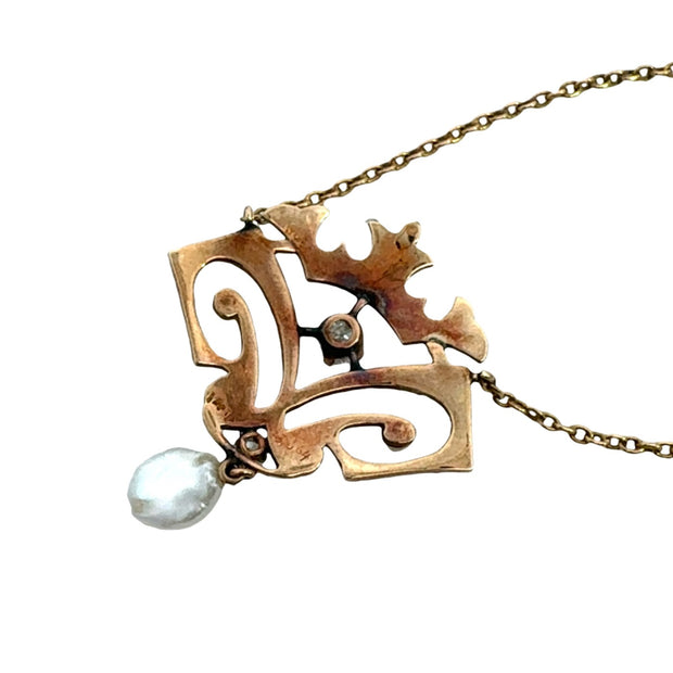 Antique Pearl and Diamond Necklace in 14 kt Yellow Gold