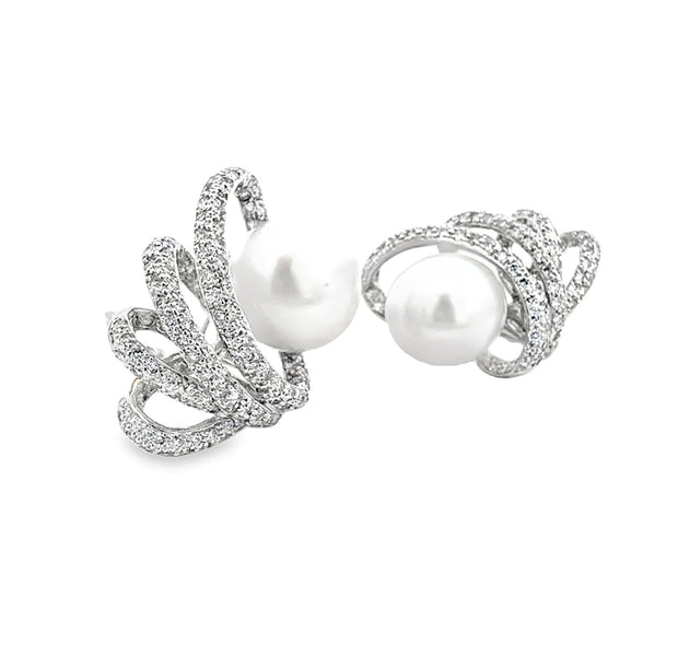 South Sea Pearl and Diamond Earrings in 18 kt White Gold