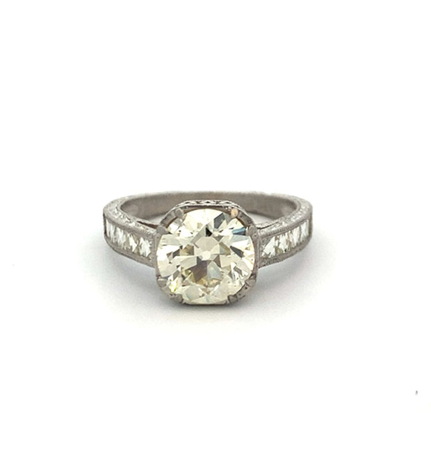 1.95 carat Diamond Ring in Platinum