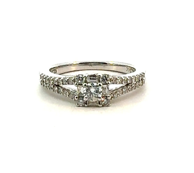 Diamond Ring in 14 kt White Gold