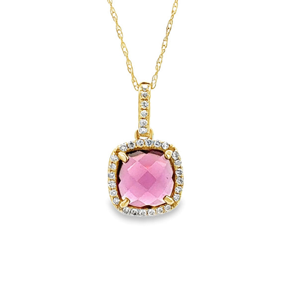 Garnet and Diamond Pendant in 14 kt Yellow Gold