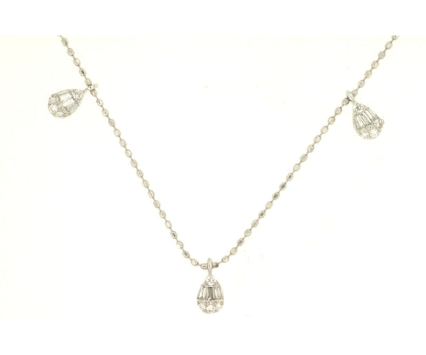 Diamond Station Necklace in 14 kt White Gold