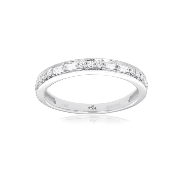 Round and Baguette Cut Diamond Band in 14 kt White Gold