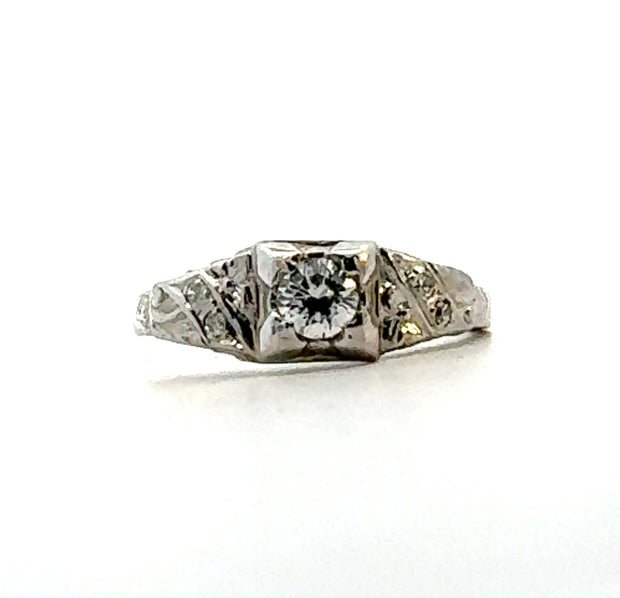 Vintage Diamond Ring in 18 kt White Gold