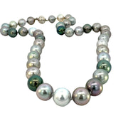 Tahitian Pearl Necklace with Diamond Clasp in 14 kt White Gold