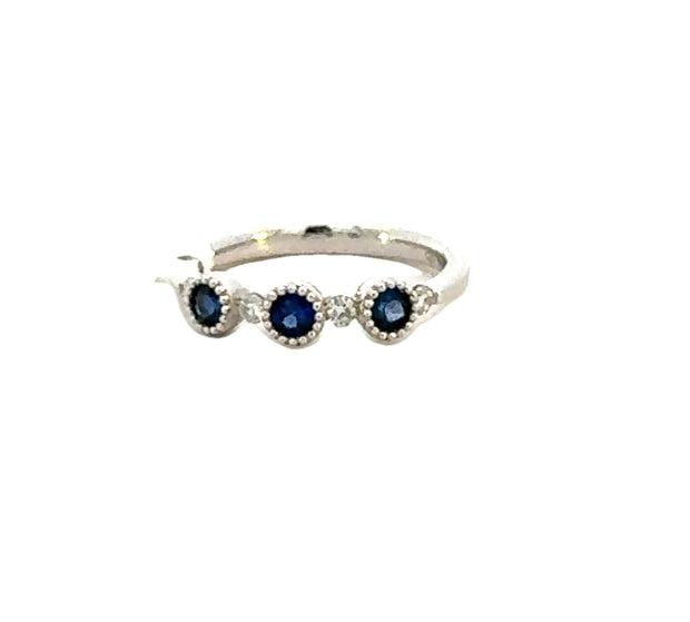 Sapphire and Diamond Band in 18 kt White Gold
