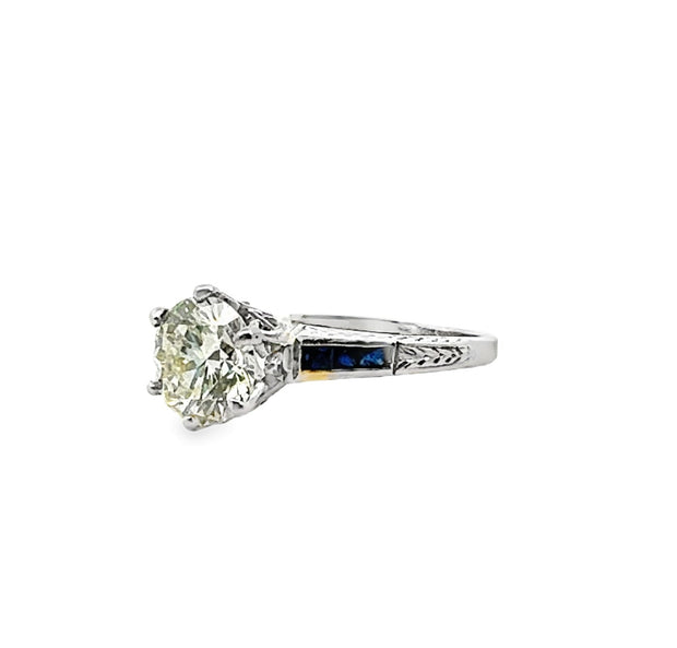 1.64 carat Vintage Diamond and Sapphire Ring in 18 kt White Gold