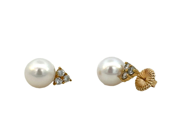 South Sea Pearl and Diamond Earrings in 14 kt Yellow Gold