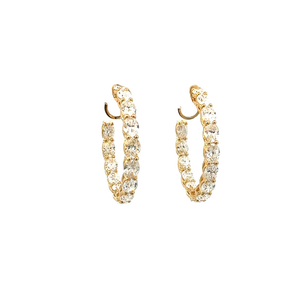 Diamond Oval Hoop Earrings in 18 kt Yellow Gold
