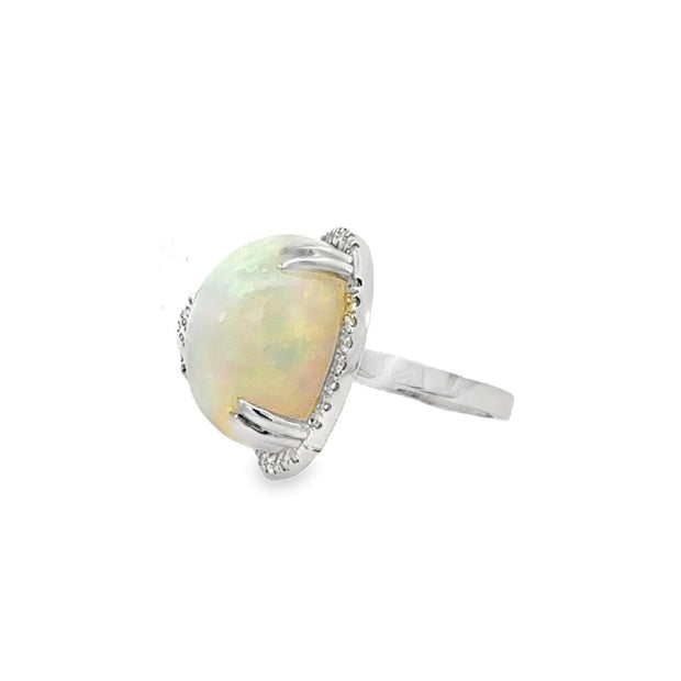Opal and Diamond Ring in 14 kt White Gold