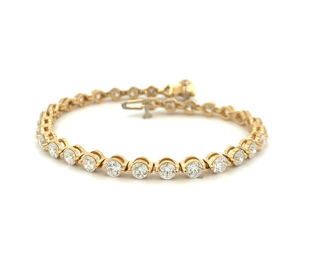 7.01 carat Diamond Tennis Bracelet in 14 kt Yellow Gold